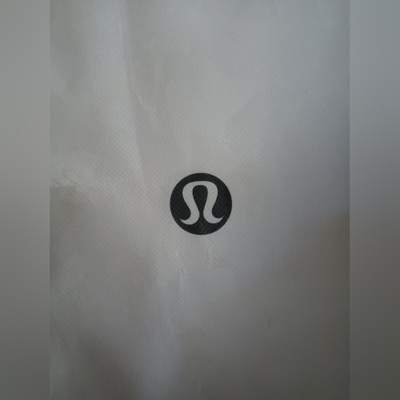 2 Lululemon bags - Picture 8 of 16